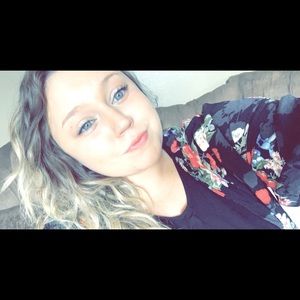 Meet your Posher, Kendra